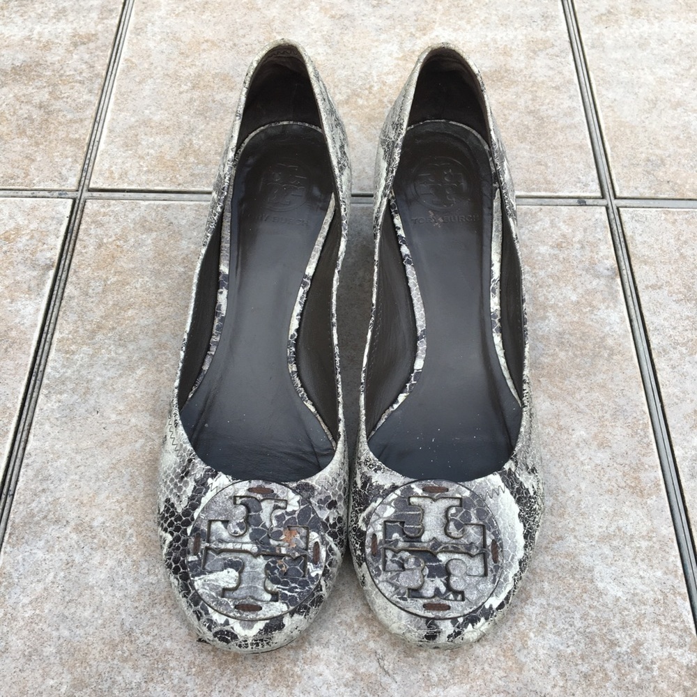 Tory Burch Amy snake leather pumps 9